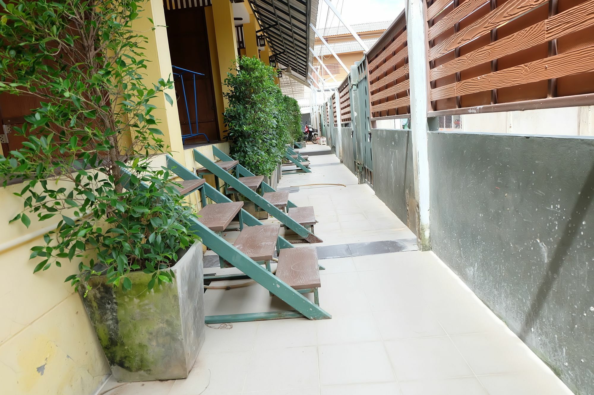 Hugga Pai Hotel Exterior photo